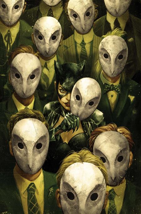 *Pre-Order* CATWOMAN #83 CVR A SEBASTIAN FIUMARA