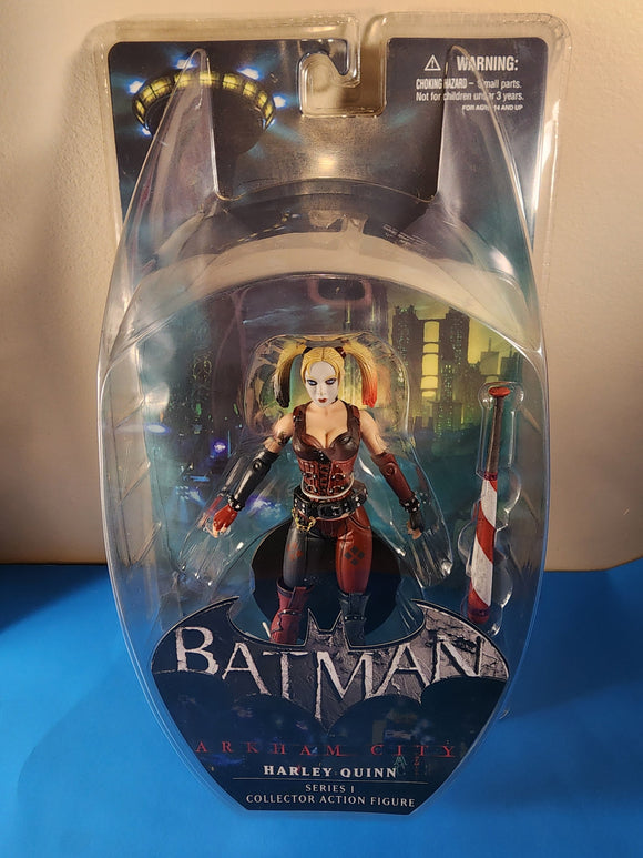 DC Direct  Batman: Arkham City  7 Inch  Series 1  Harley Quinn