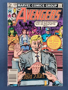 Avengers Vol. 1  # 228 Canadian